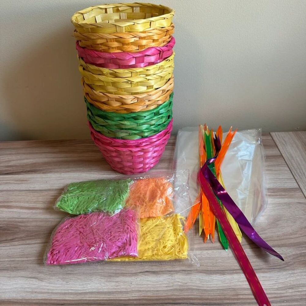 12 Woven Gift Basket Set Colorful Easter Party Favor Baskets w Bags Shred Bows